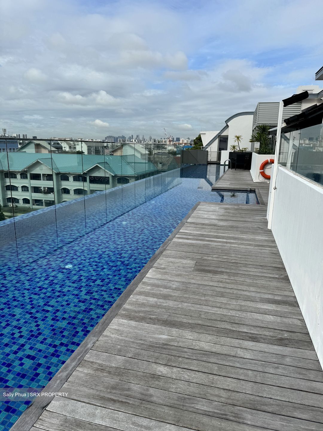 Kembangan Suites (D14), Apartment #566599691